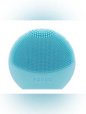FOREO LUNA 4 Play Facial Cleansing Brush - Light Blue